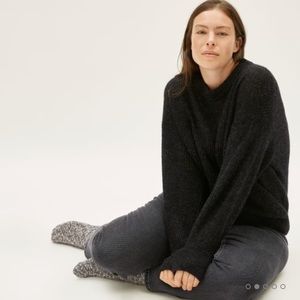 Everlane oversized alpaca crew sweater. Heathered black. Size large.